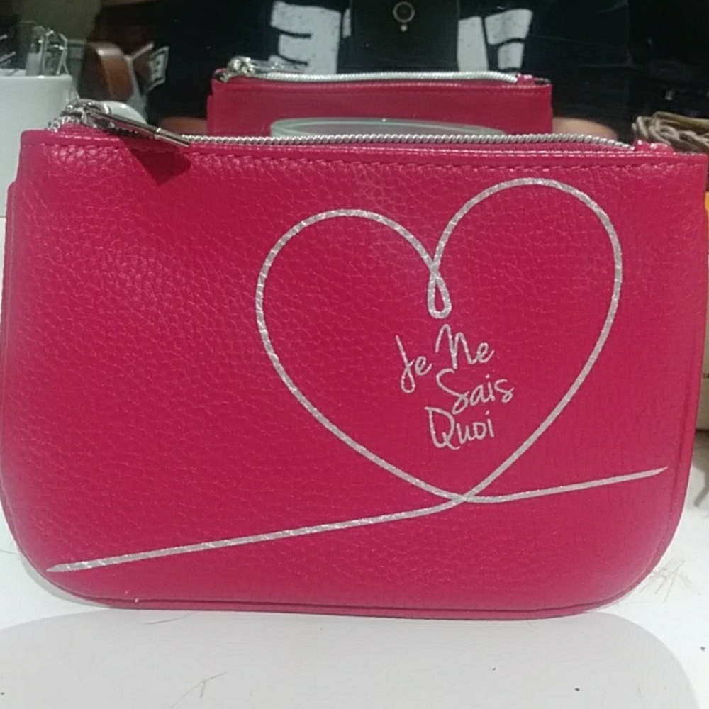It Cosmetics Coin Purse